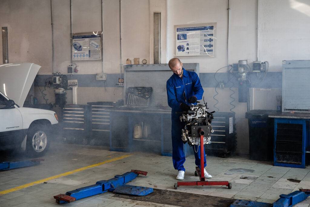 Renfrew motor engineers car garage